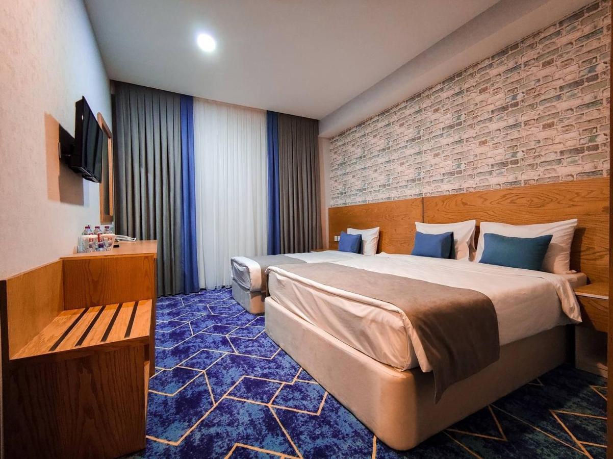 Porto Hotel Bakoe Buitenkant foto