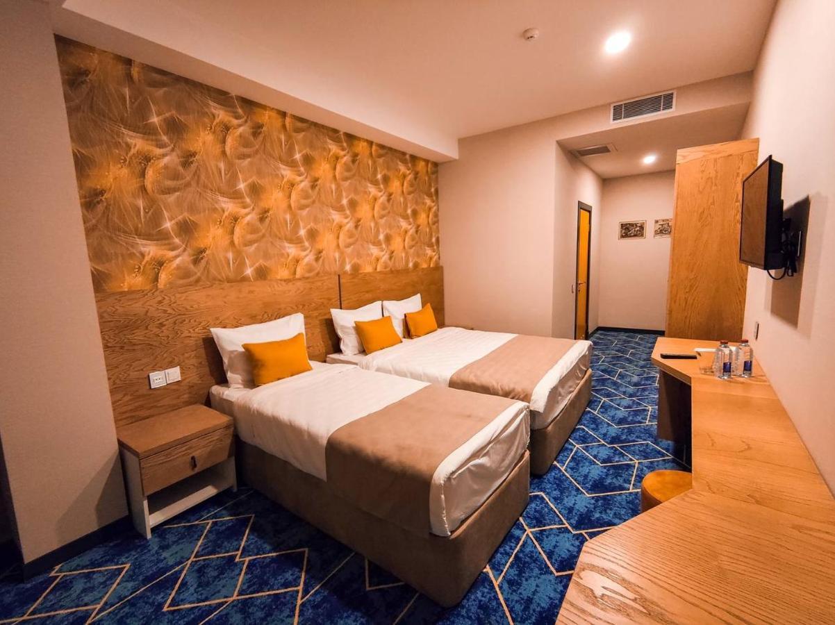 Porto Hotel Bakoe Buitenkant foto