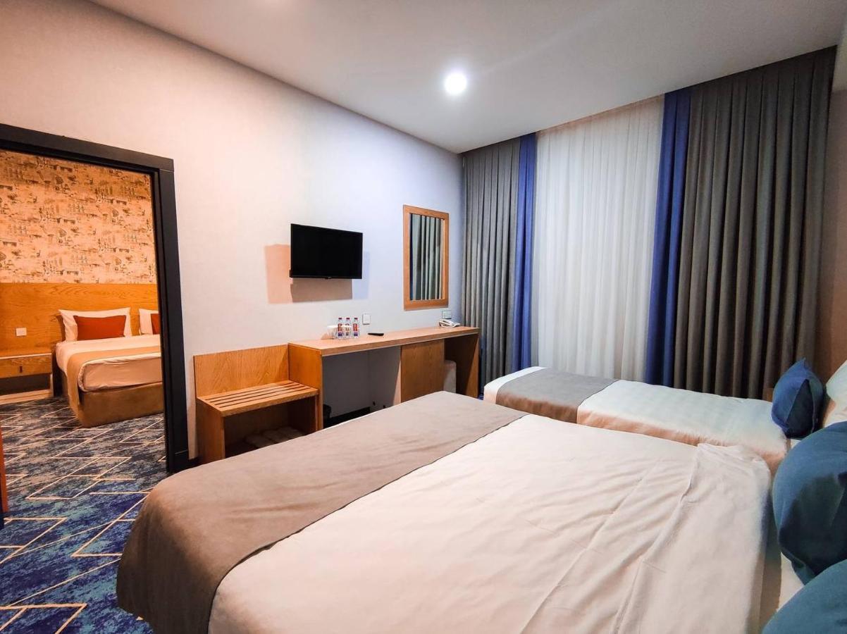 Porto Hotel Bakoe Buitenkant foto
