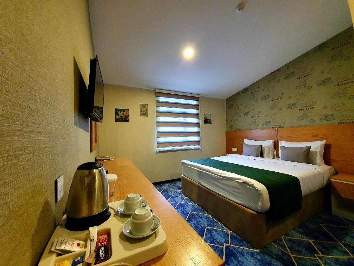 Porto Hotel Bakoe Buitenkant foto