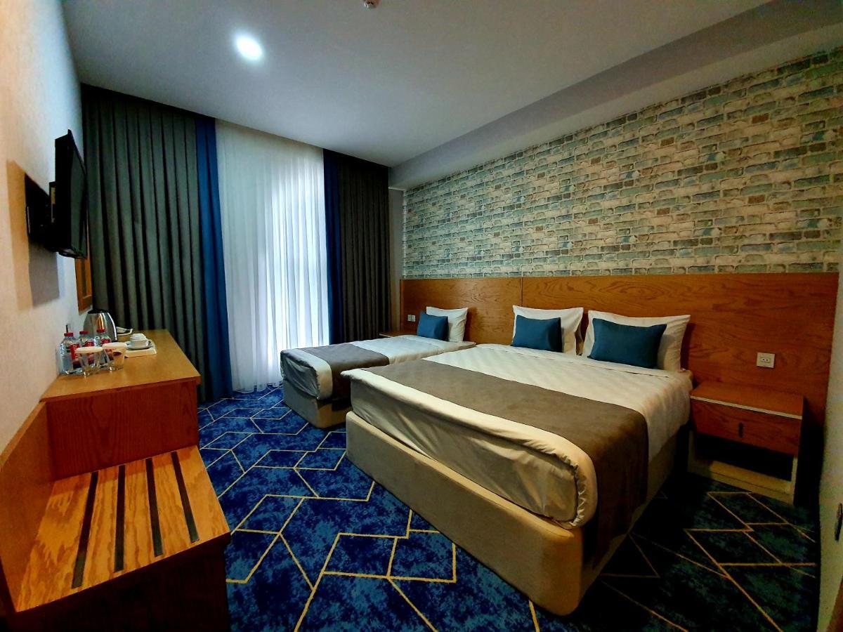 Porto Hotel Bakoe Buitenkant foto